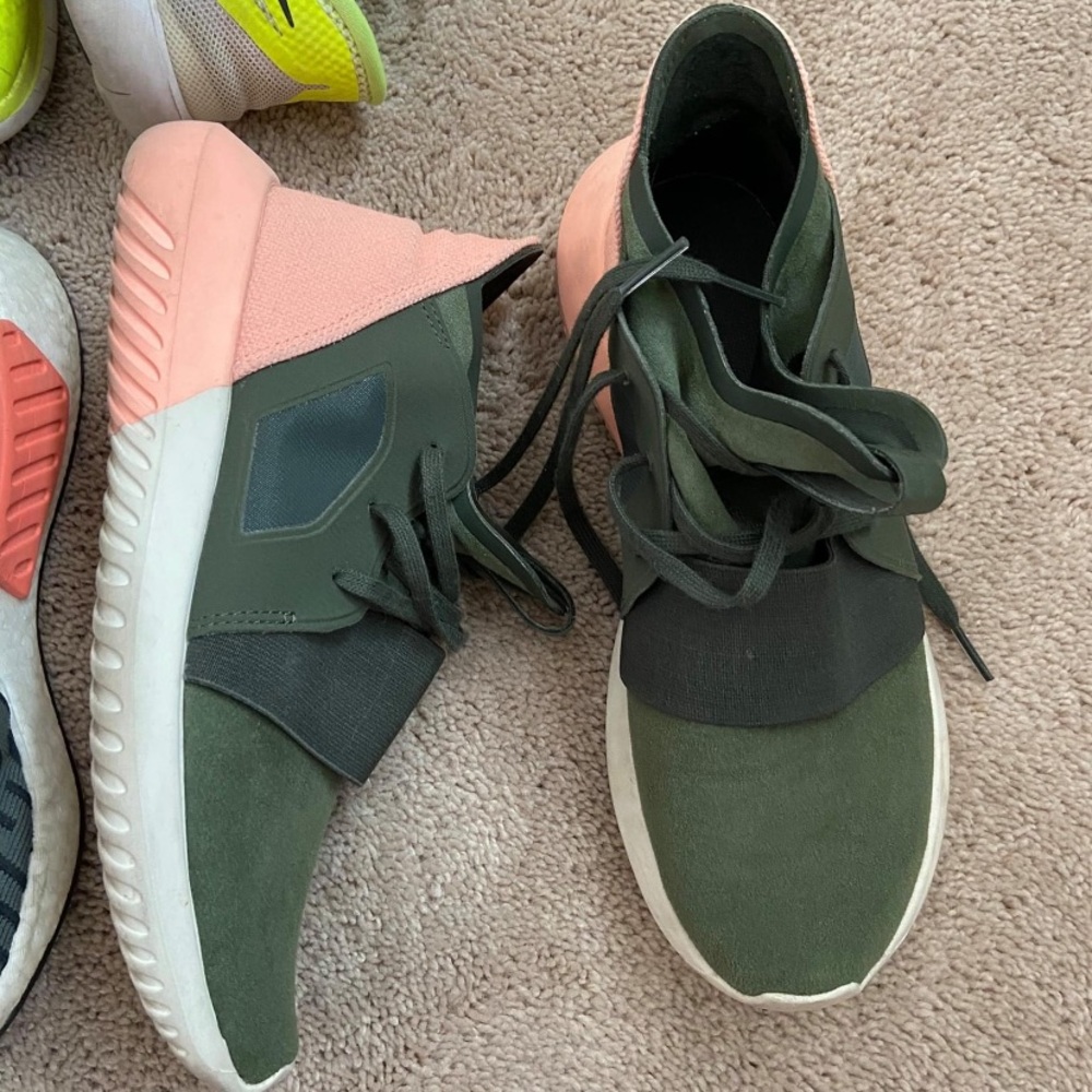 Adidas Tubular sneakers hunter green and pink